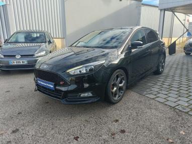 Voir le détail de l'offre de cette FORD Focus 2.0 EcoBoost 250ch Stop&Start ST de 2016 en vente à partir de 245.16 €  / mois