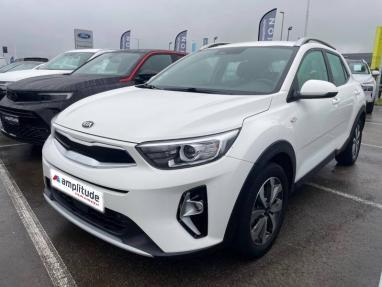 Voir le détail de l'offre de cette KIA Stonic 1.0 T-GDi 100ch MHEV Active iBVM6 de 2020 en vente à partir de 189.83 €  / mois