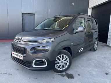 Voir le détail de l'offre de cette CITROEN Berlingo M BlueHDi 100ch S&S Live de 2019 en vente à partir de 16 799 €