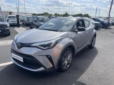 Voir le détail de l'offre de cette TOYOTA C-HR 184h Distinctive 2WD E-CVT MY20 de 2021 en vente à partir de 23 999 € 