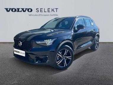 Voir le détail de l'offre de cette VOLVO XC40 B4 197ch Plus DCT 7 de 2022 en vente à partir de 418.18 €  / mois