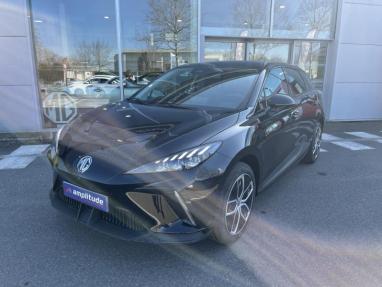 Voir le détail de l'offre de cette MG MOTOR MG4 EV 204ch - 64kWh Luxury MY24 de 2025 en vente à partir de 28 499 € 