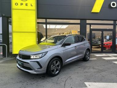 Voir le détail de l'offre de cette OPEL Grandland X 1.5 D 130ch Ultimate BVA8 de 2022 en vente à partir de 22 999 € 